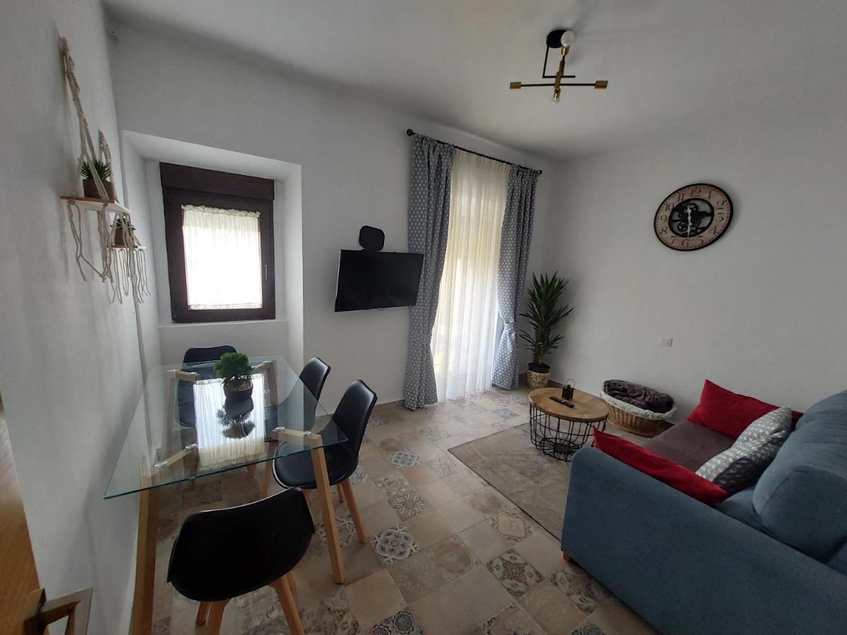 Apartamentos Fuente Nueva Sande กาเซเรส ภายนอก รูปภาพ